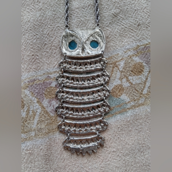 Vintage Avon Owl Statement Necklace - Picture 3 of 5